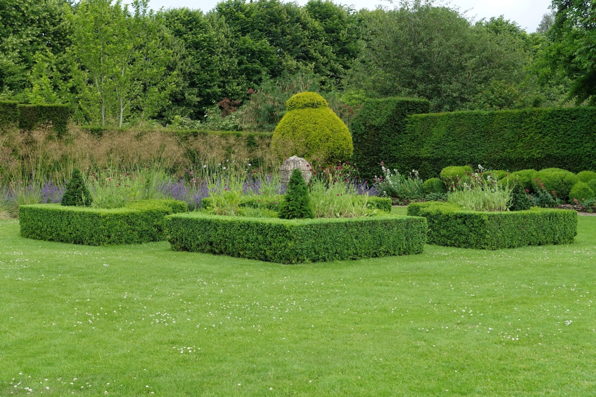 vedligehold af park og have til boligfoeninger